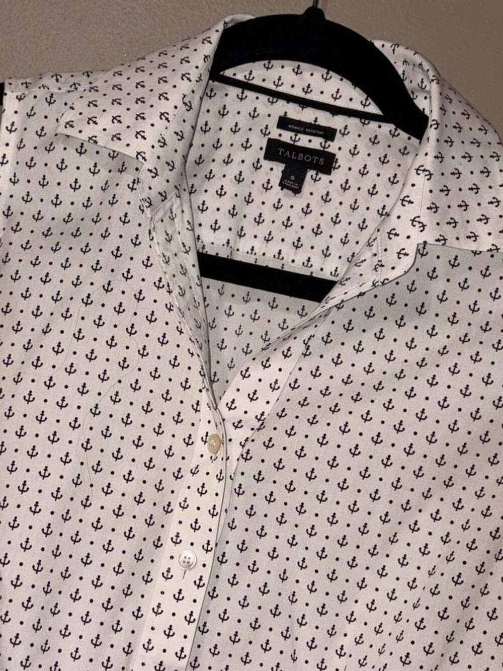 Talbots Wrinkle Resistant Sleeveless Button-Down Shirt w/Nautical Anchor print 6 - Picture 4 of 5